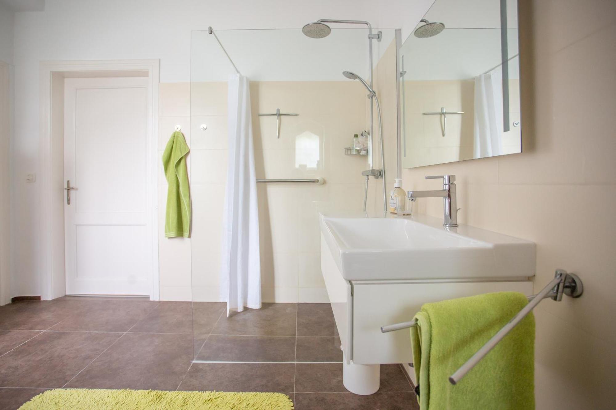 Huebsches Privatzimmer Mit Bad Perchtoldsdorf Ngoại thất bức ảnh